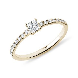 PRINCESS CUT DIAMOND STACKABLE RING IN YELLOW GOLD - DIAMOND ENGAGEMENT RINGS - ENGAGEMENT RINGS