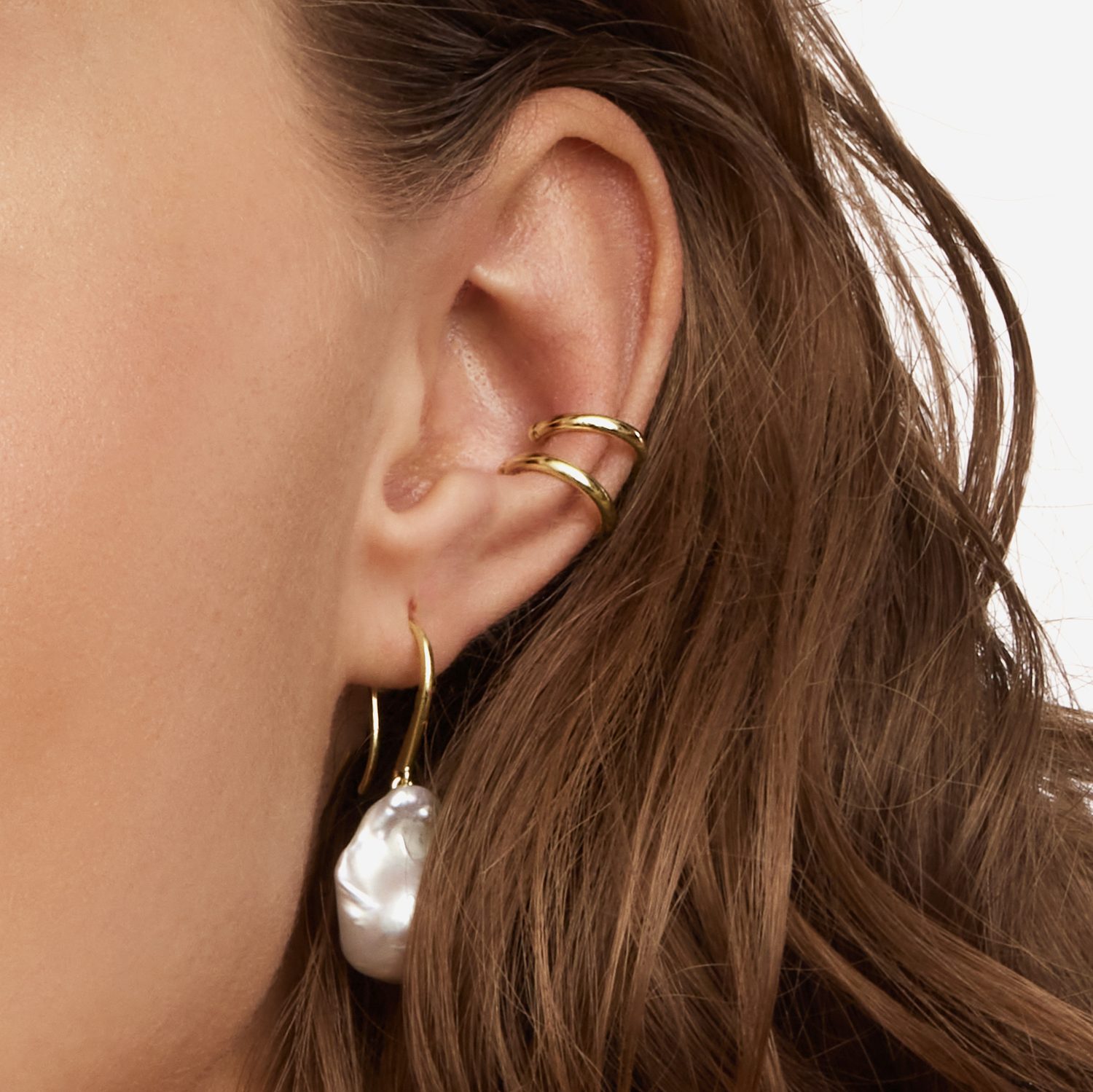 yellow gold earrings with baroque pearl - KLENOTA